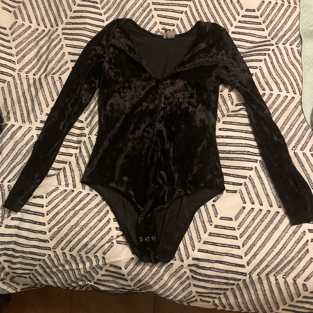 Black Divided (H&M) crushed velvet bodysuit, M